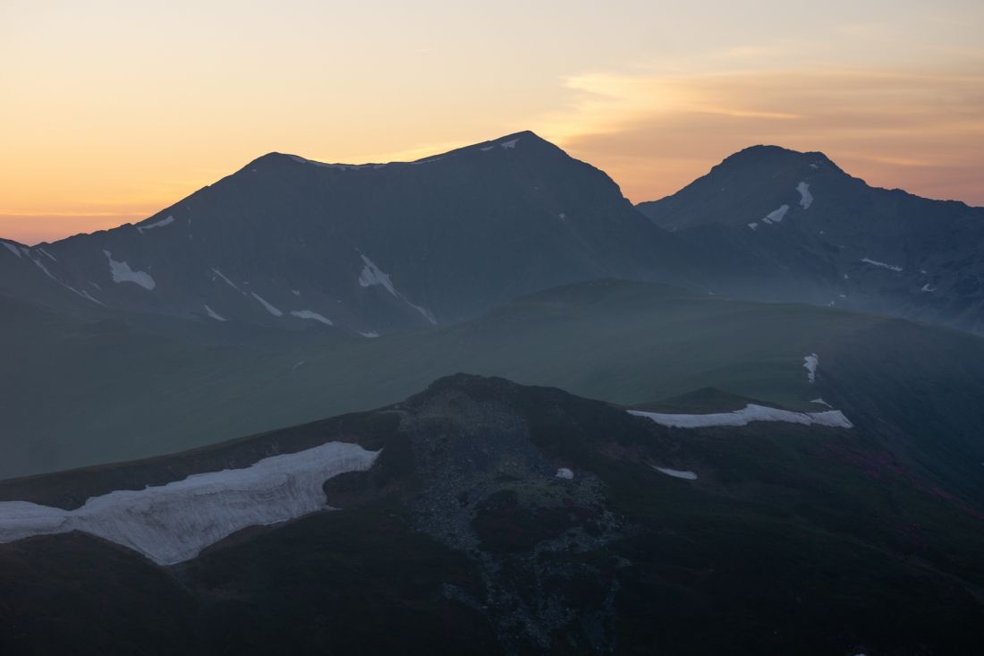 Buhăescu Mic, Buhăescu Mare and the highest Pietrosul Rodnei after sunset.