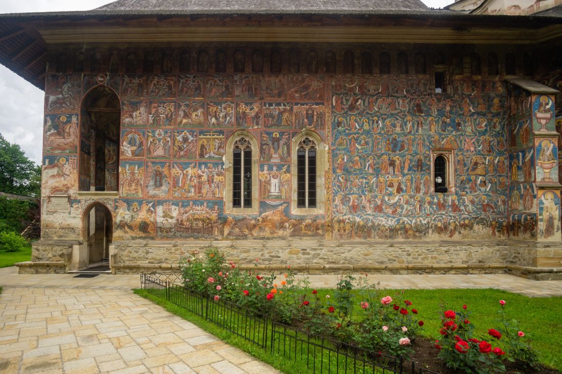 Preserved frescoes of Moldovița Monastery.