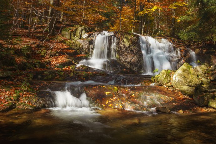 Poniklý falls