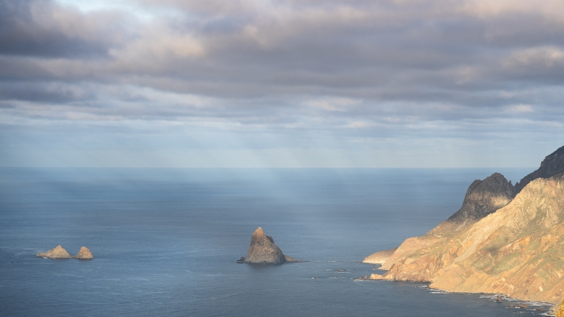 Sunrays over the sea