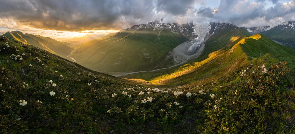 Caucasus spectacle