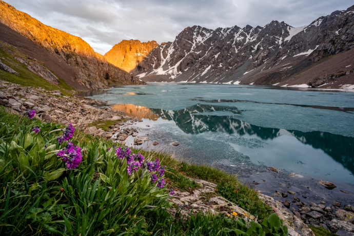 Ala Kul lake