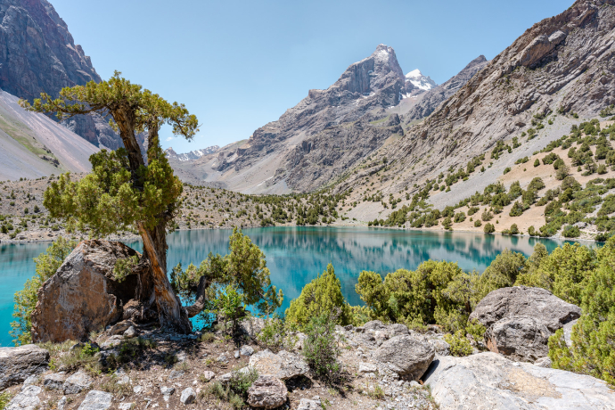 Blue water of Alauddin lake