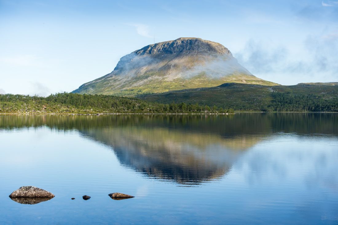 Saana a jezero Tsahkaljärvi.