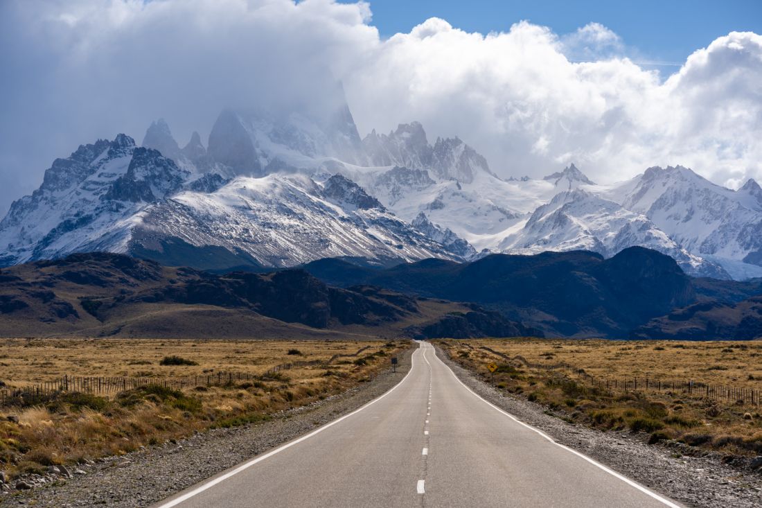 Fitz Roy kumulující dešťové mraky.